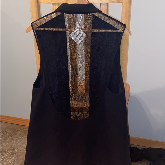 Black Vest - Picture 2 of 3